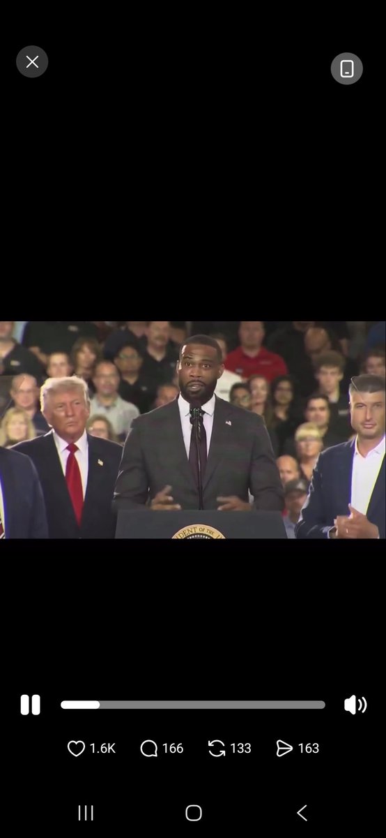 NOREGRETS65's tweet photo. Y’all LMFAO. This guy in the video below, Amir Hassan, was endorsed by Trump and just lost to a man who ……dropped out of the race in May and didn’t campaign. 😂😂😂

I am in tears. 🤣🤣🤣 https://t.co/PtPhYdC9Ny