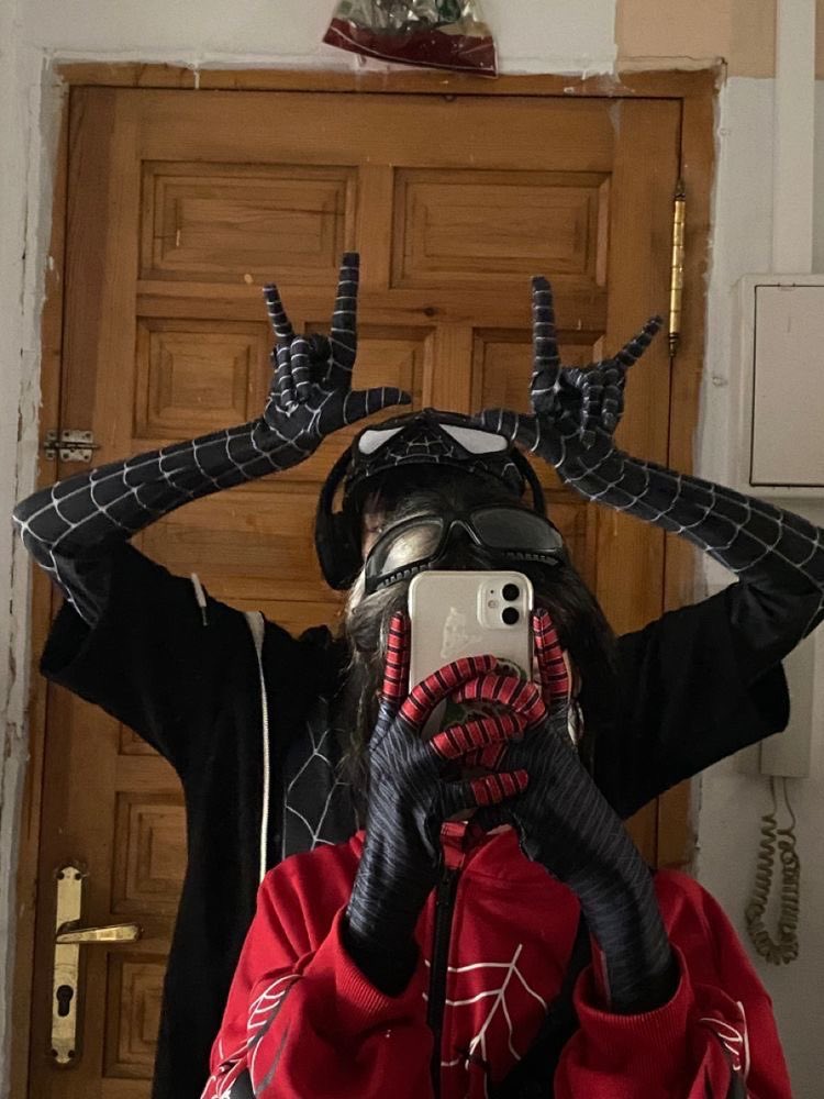 queennaurelia's tweet photo. 🕸️🕷️ https://t.co/BzkfQoQczi