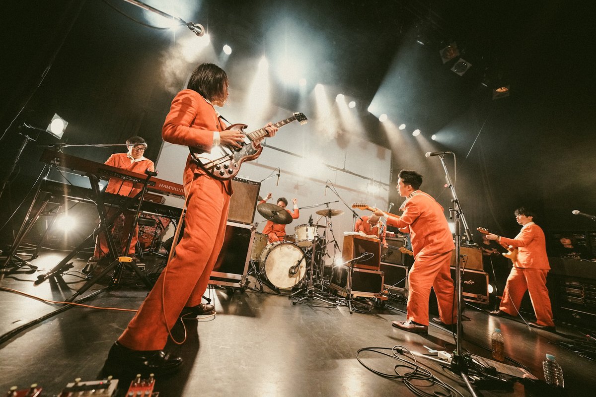 neveryoungbeach's tweet photo. never young beach
Tour 2026 Encore Shows
FINAL | Shibuya WWWX

Tour 2026 Encore Shows
Shibuya WWWX公演にお越しいただいた皆様、ありがとうございました！

Photo by @asmnbok 

Next Live
08.15 Sat
北海道 | RISING SUN ROCK FESTIVAL 2026 in EZO

#ネバヤン武道館
#neveryoungbeach https://t.co/8VDU3AQivB