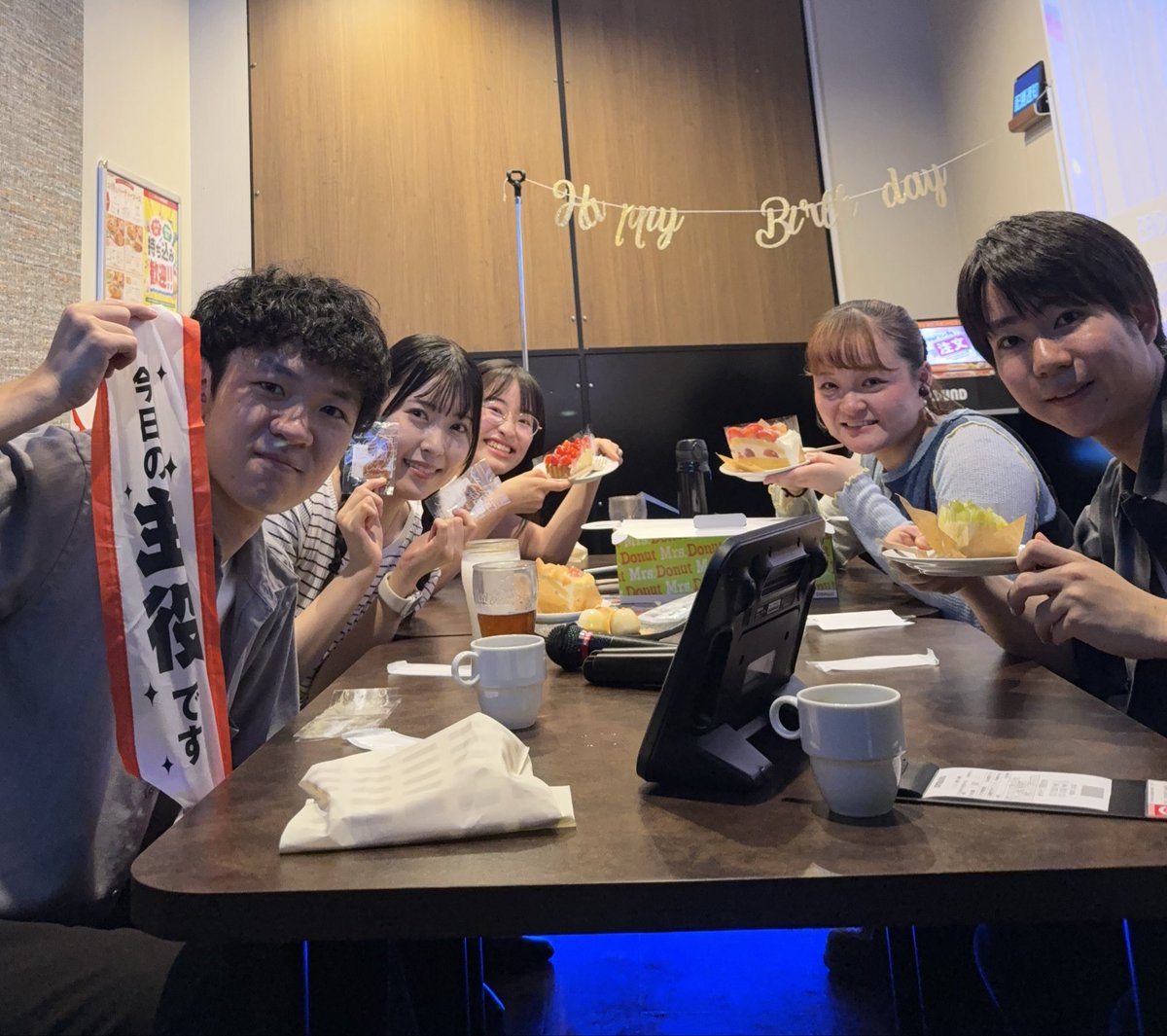 CANTONE_LV28's tweet photo. 🌟;.+*:ﾟ+｡. ;.+*:ﾟ+
        
 【通過報告】
CANTONEは
アカスピ&amp;AGS 関東2次
への進出が決まりました‼️
応援よろしくお願いいたします✨️

(P.S. さんみかんの誕生日がもうすぐなので、みんなでお祝いしました😆)

;.+*:ﾟ+｡. ;.+*:ﾟ+🌟 https://t.co/0XCFtdJjli