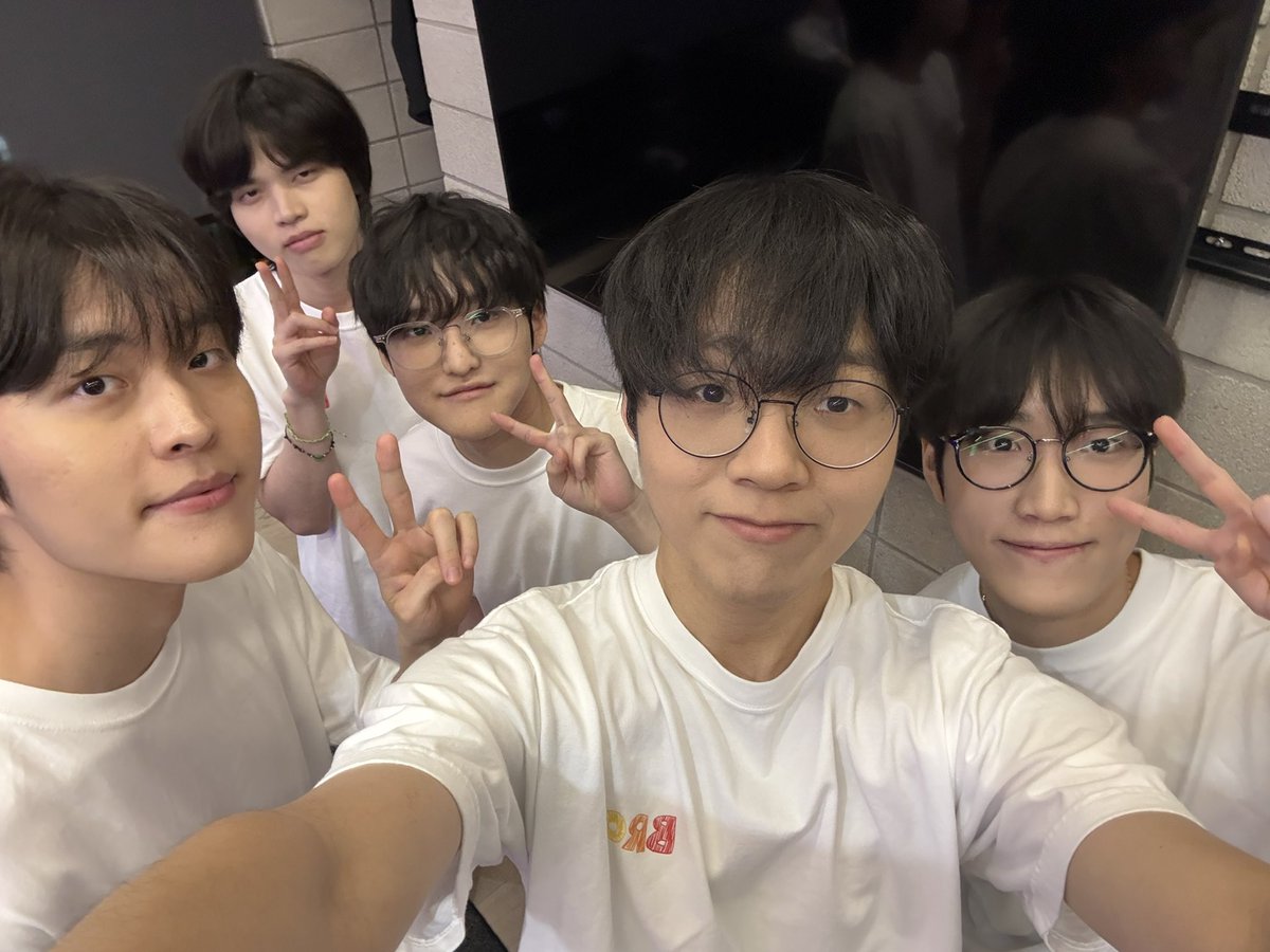 Brionesports's tweet photo. 함께 승리의 기쁨 나눌 수 있어 감사했습니다 💚 https://t.co/MHQNiv6LBx