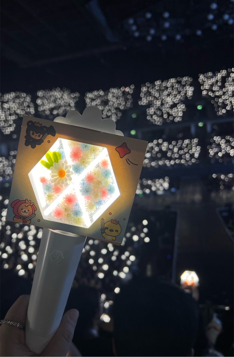 bpn_shop's tweet photo. ตลอดไป🤍

L1485 เสมอ
#HappyEXOLDay
#12YearsofEXOLove
#EXOL12thAnniversary
@weareoneEXO https://t.co/Zo5gjYxzmr