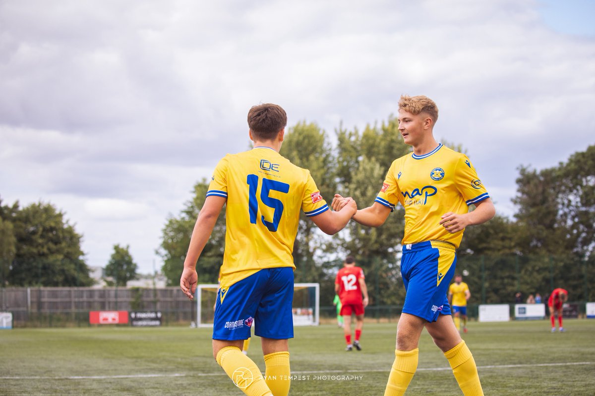 stockton_townfc's tweet photo. A special shoutout to all of our talented U18’s who took part in pre-season 💪
#UTA⚓️ https://t.co/NXoiPLMY22