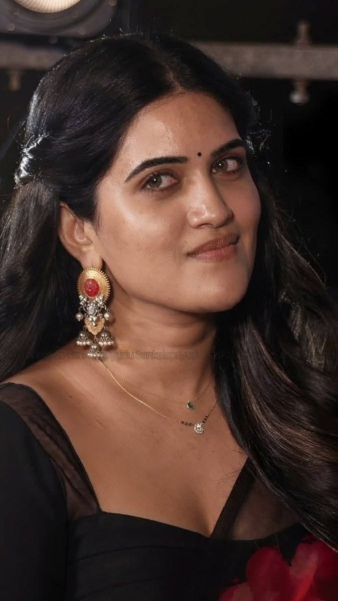 actressmemer09's tweet photo. Posts nachakapothey block me anthey kani report kottakandi

Inka nundi good and mild content posts ey vestha https://t.co/Lj63P7fX1q