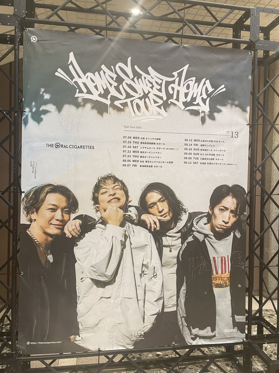 93doichan's tweet photo. オーラルホールツアー仙台
立ち見席ライブハウスみたいでめっちゃ最高でした🎸🥁セトリも最強でした👁️‍🗨️
#THEORALCIGARETTES 
#オーラル
#オーラル_HSH https://t.co/pDXYVpm2lM