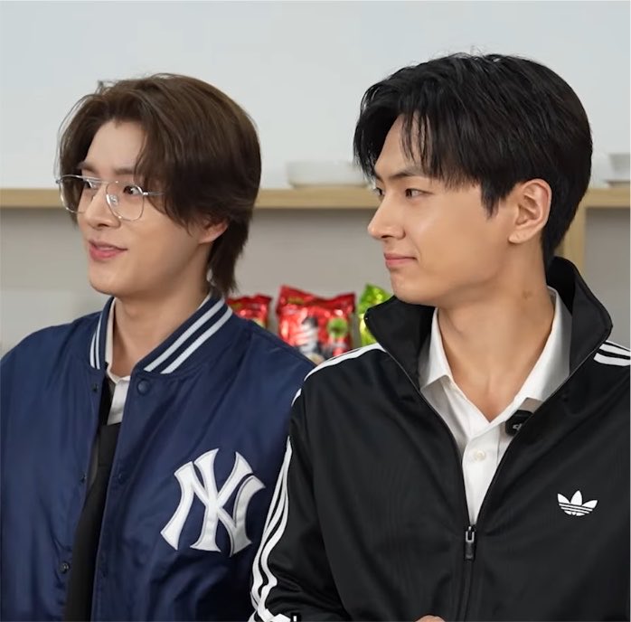 shnjayke's tweet photo. jayke’s side profile 😳 https://t.co/ep7KW1eAVZ