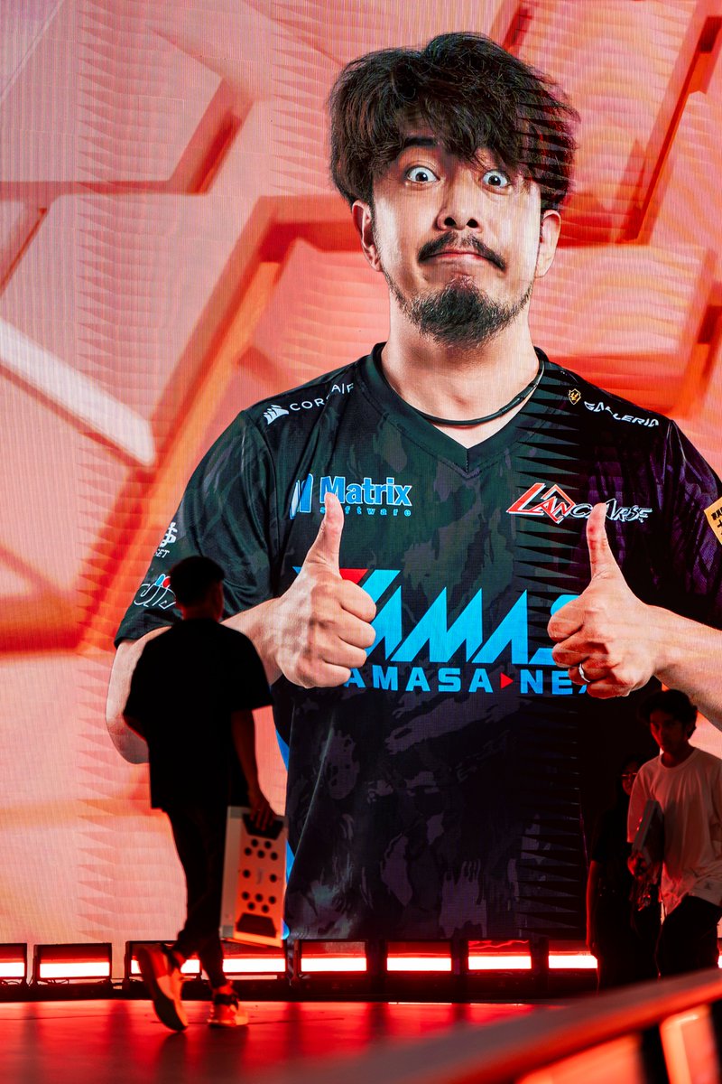 EWC_EN's tweet photo. Imagine losing on the biggest stage in esports... and this is the face staring back at you. 😭 https://t.co/dTxOcDaAJx