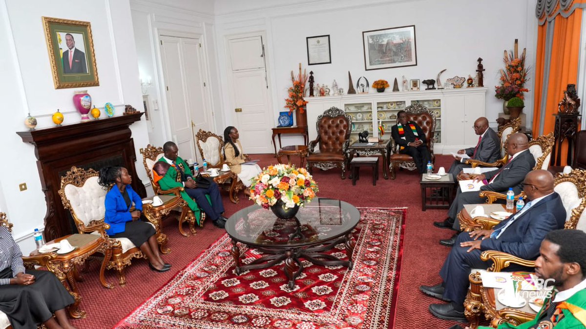ZBCNewsonline's tweet photo. ED-UNZA SCHOLARSHIP BENEFICIARIES MEET PRESIDENT MNANGAGWA

Ten students enrolled at the University of Zimbabwe under the ED-UNZA Scholarship Fund have met the scholarship's patron, His Excellency President Dr Emmerson Mnangagwa. The latest beneficiaries will pursue studies in medicine and engineering.

#EDUNZAScholarship #Education #UniversityOfZimbabwe #HigherEducation #ZBCNews