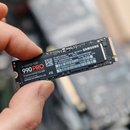 Pirat_Nation's tweet photo. NVIDIA is reportedly working on a feature that could let future GeForce GPUs use an SSD as extra VRAM.

When a graphics card runs out of VRAM, it could use data stored on a fast NVMe SSD instead. 

Your SSD won’t be as fast as real VRAM, but it could help when a game or AI app needs more memory than your graphics card has. 
That could mean fewer stutters and better performance in some situations.

The feature is reportedly based on RTX IO and Microsoft’s DirectStorage technology.