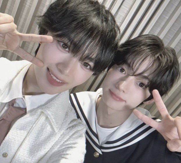 247___kn17's tweet photo. りゅちぇ担だったので、ほんとにここ絡みあるの超嬉しい💞🌈 https://t.co/mvvhx3g55h