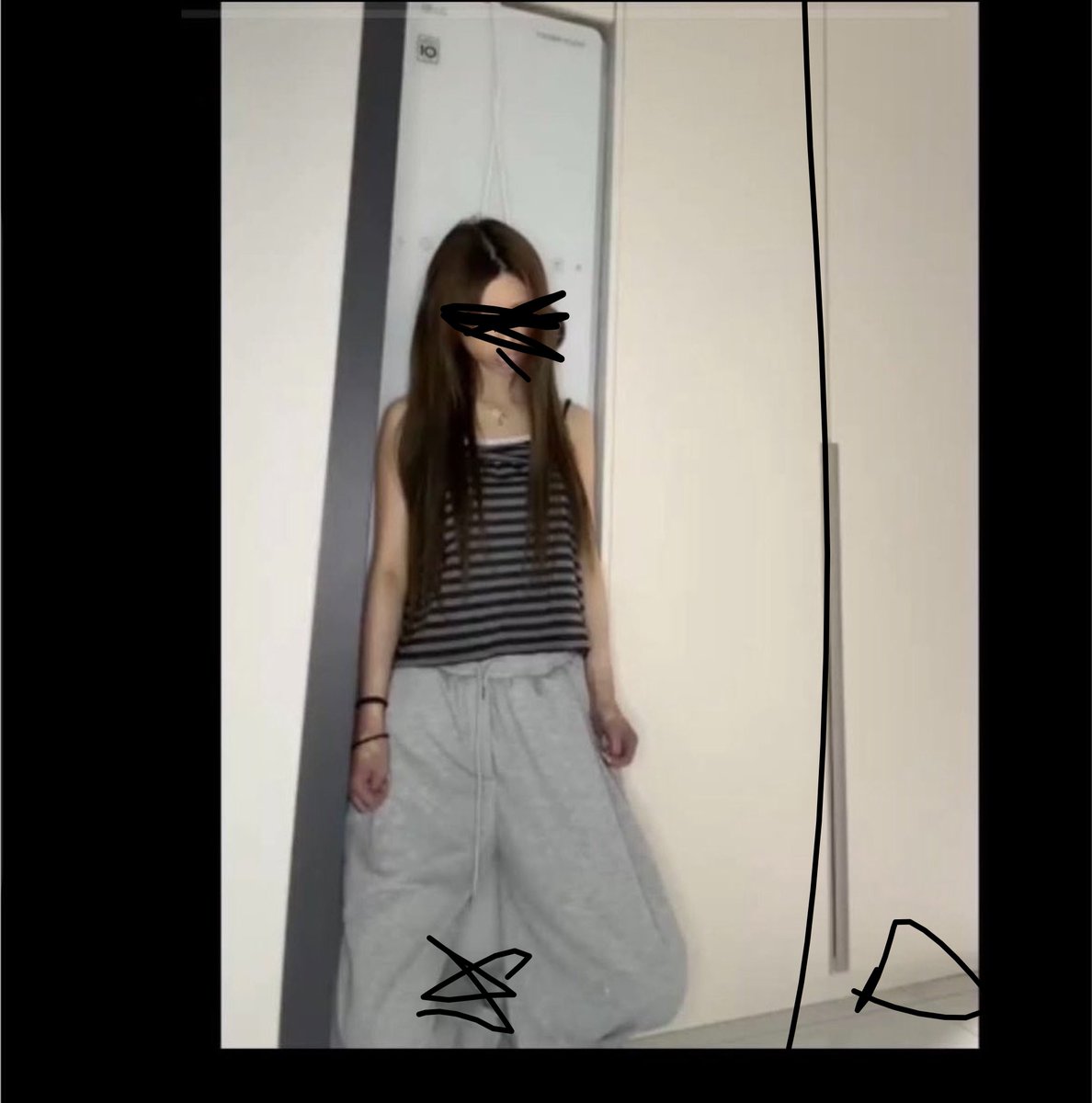Lilianejewel's tweet photo. Publicaré esto hasta que llegue a los medios: 
NIKI miembro de Enhypen, ALENTÓ A SUS FANS LOCAS a acosar a una fan hasta la muerte, solo porque se enojó con ella, y la expuso en un maldito live. 
Niki, Enhypen, y Engene SON UNOS ASESINOS. 
Ellos causaron la muerte de MINA! https://t.co/hbH2uTxorA