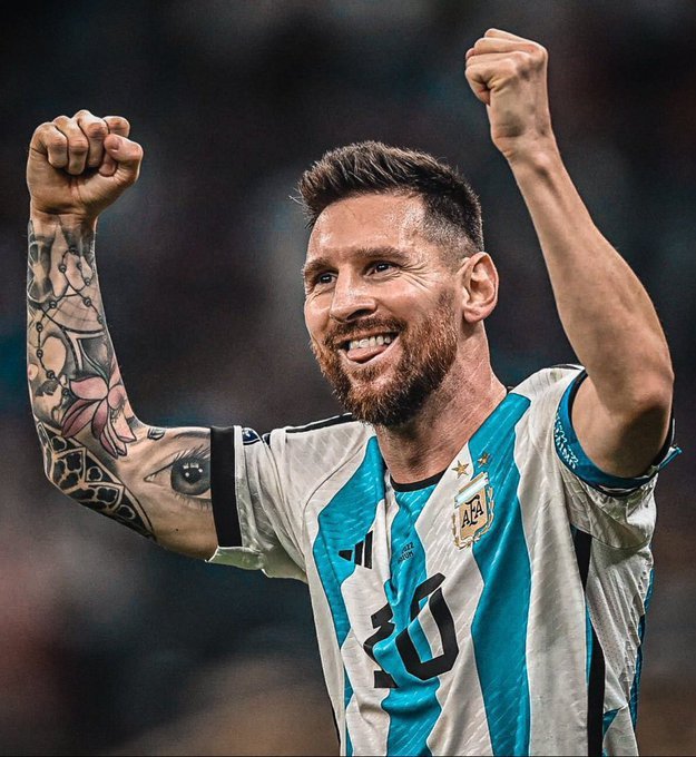 abrilcba_'s tweet photo. Lionel Messi ha sido clasificado como el número 1, el jugador más influyente en la historia del deporte por el observatorio de fútbol CIES. Es el más grande. https://t.co/zFNB63Sahz