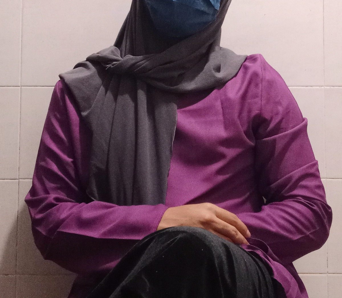 cdiiqah's tweet photo. blouse with skirt

#crossdressermalay #cdermalay #cdertudung https://t.co/1QJBdyPIlj