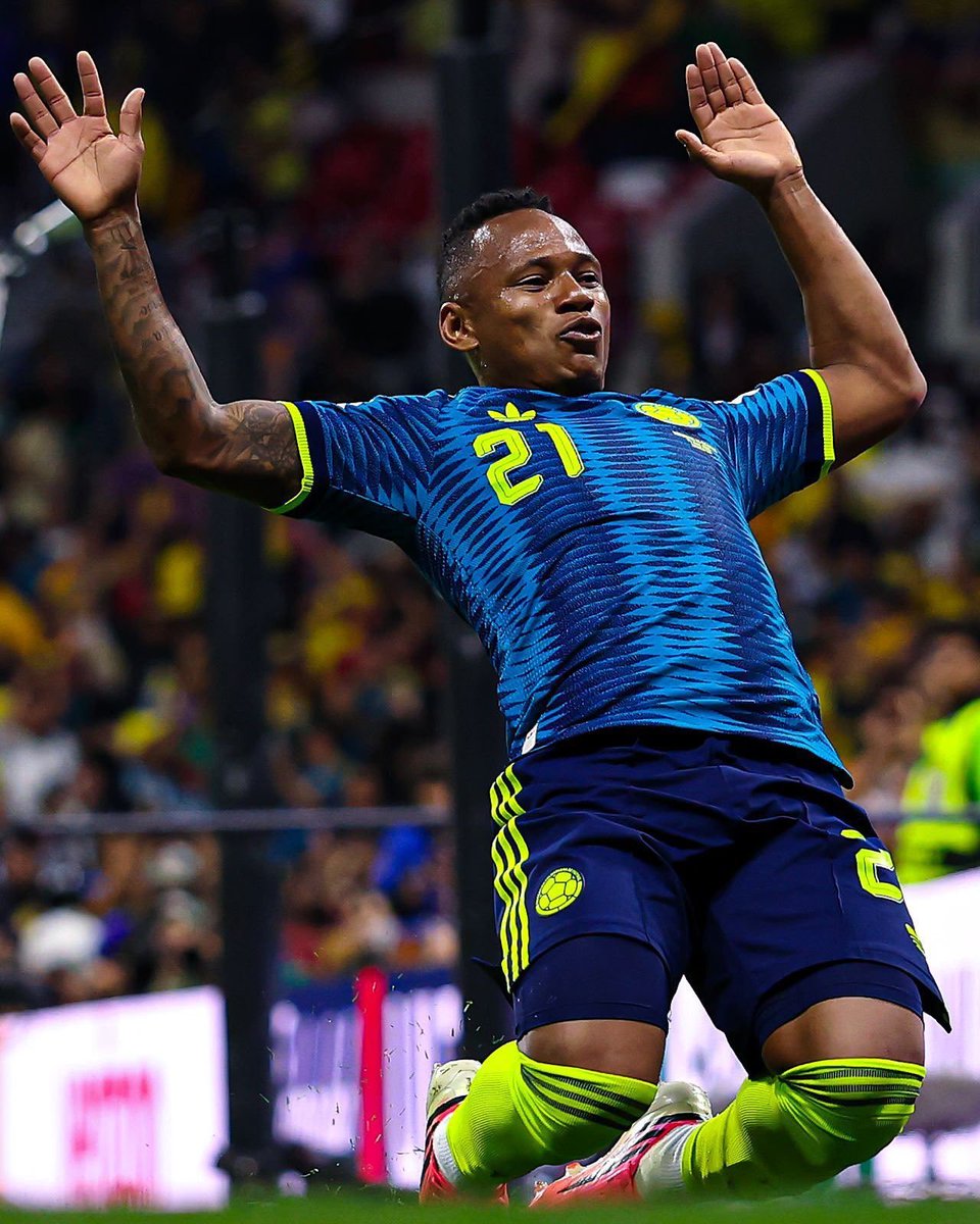 cabronazolider's tweet photo. Lo cerramos y traemos a Djuka a préstamo y con el dinero vamos por un mediocampista de calidad y listos para el baile🔥 https://t.co/ObbMgu8NFX