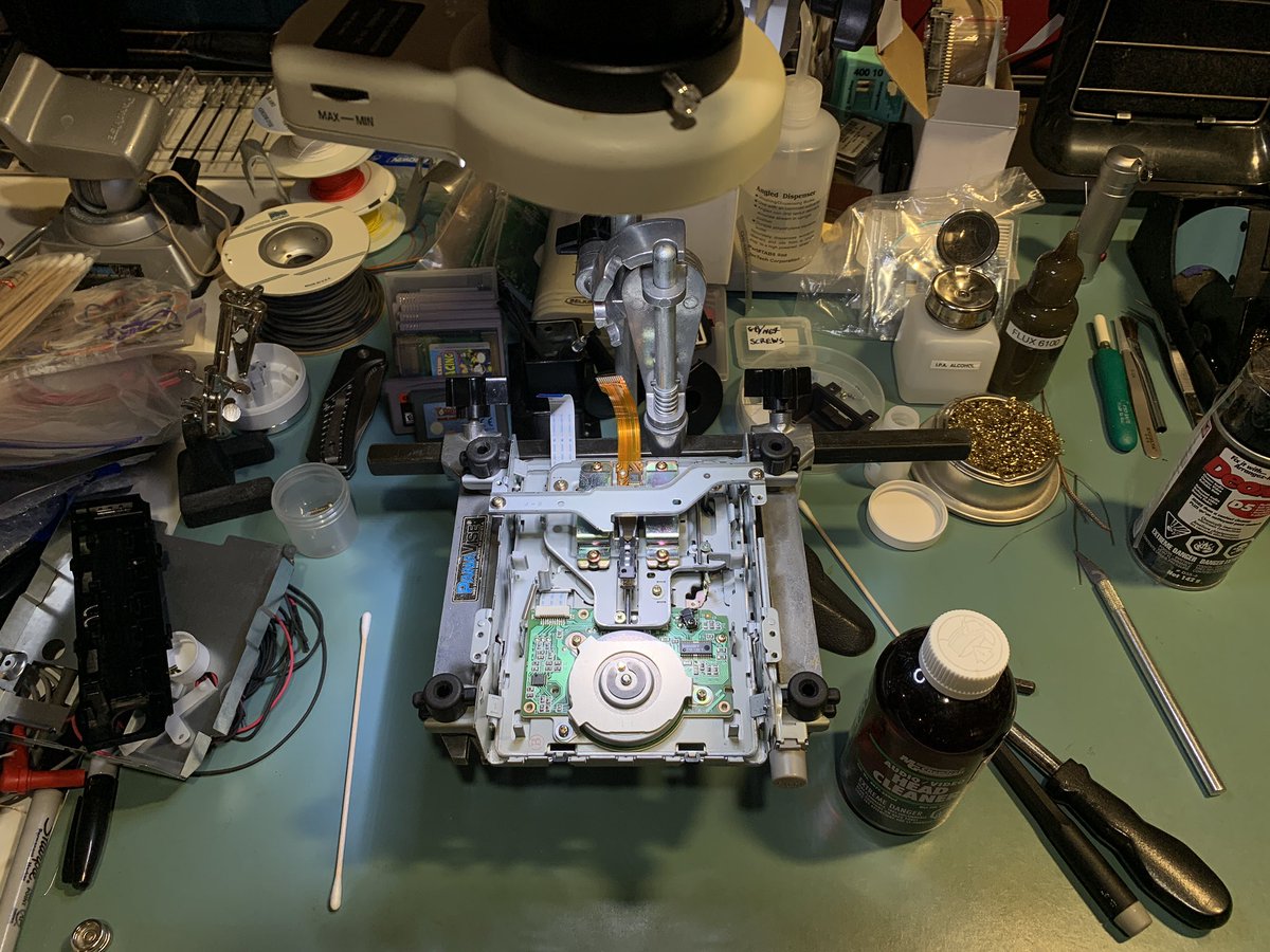 _BehindTheCode's tweet photo. Ever wanted to see the inside of a 64DD Development drive? 👀👇
Check it out!🤘😎 #Nintendo #64DD #N64 #gamedev #retrogaming https://t.co/63aJLn911j