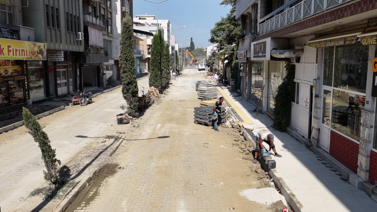 MazlumNurlu's tweet photo. Park Caddemizde yol düzenleme çalışmalarımız aralıksız devam ediyor.

Salihli’mizde altyapı ve üstyapı yatırımlarımızı tüm kurumlarımızla koordinasyon içerisinde sürdürüyoruz. 
#Manisa #ManisaBüyükşehir #Salihli #SalihliBelediyes https://t.co/btOVchpAl8