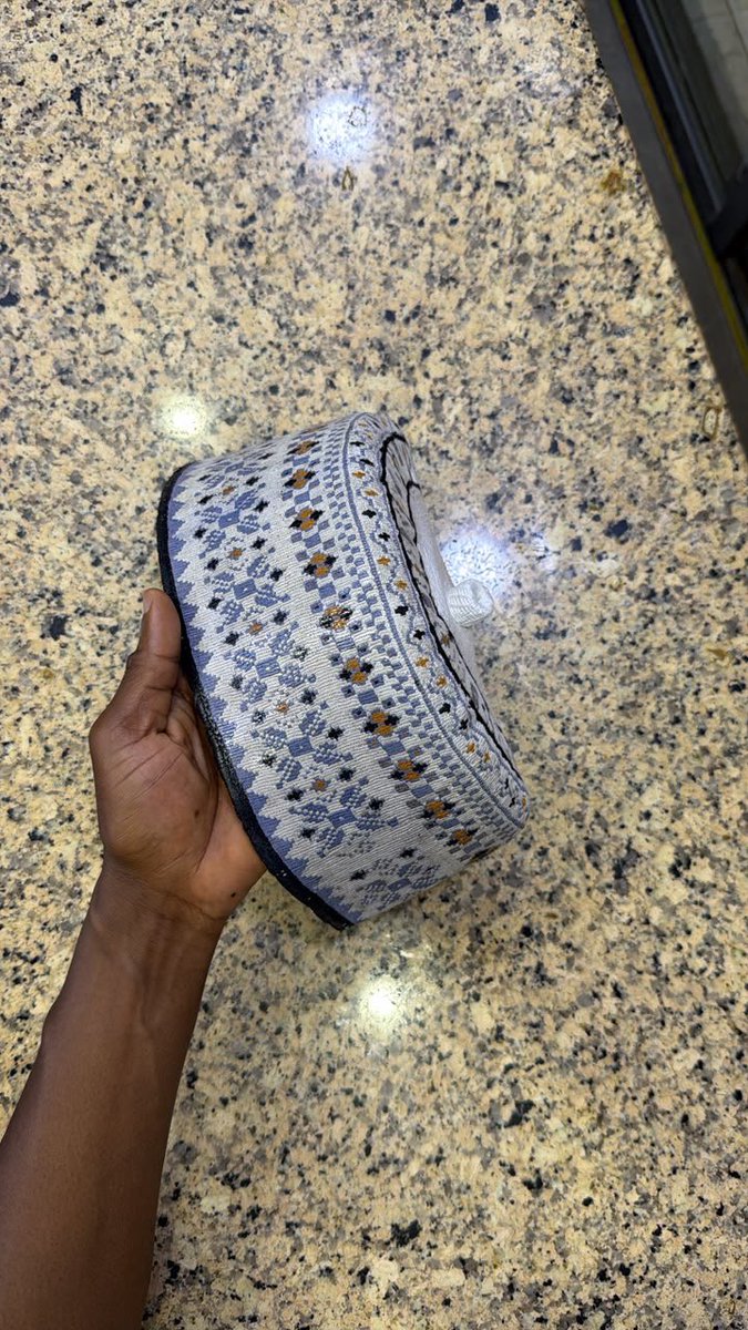 3mbeeeee's tweet photo. Size 23.5 - 23.8

35,000

No 13 Gidan Gwalandi Ibb way, Kwari Market. Ibn Bawa Textiles 07063632554 Kano https://t.co/334fX9LLks