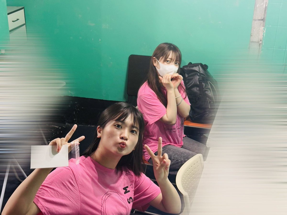 sarinaoka_227's tweet photo. 場当たり＆ゲネプロでした✌︎✌︎♡
S席特典やブロマイドにサイン書きもしたよ💌

明日から本番！
みんなにやっと観てもらえるんだ!って嬉しい✨
面会もぜひ残って感想くれると嬉しいな🫧

予約まだだった！！って人はこちらから💁‍♀️
https://t.co/zMk8bedSPG

p.s.ブロマイド枯らしてね🍂
#いつぼく https://t.co/j0889xGkoU