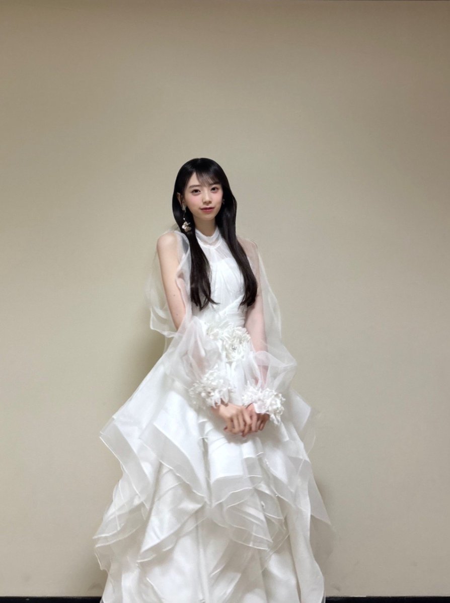 aaaaa62111's tweet photo. これをギリ私服と言えるなんて普段どんなプリンセスをされている方なの？ https://t.co/WWNMO0dRMI