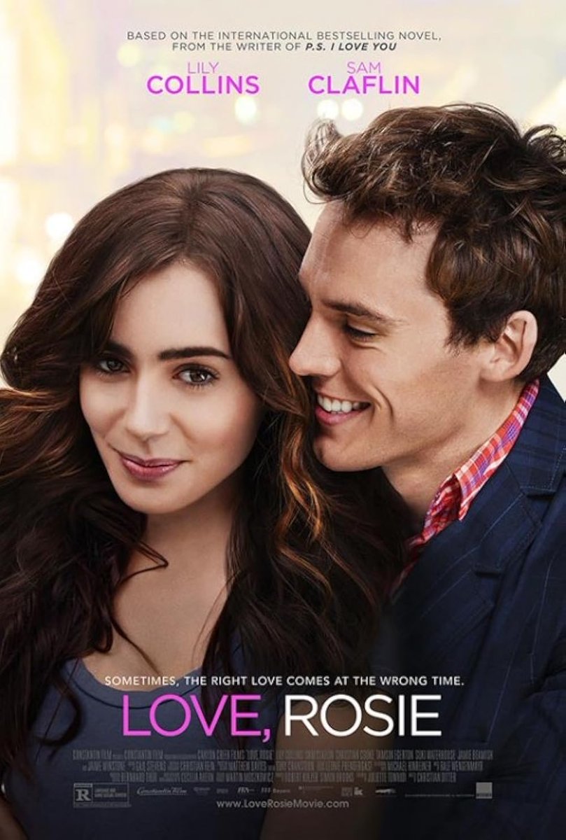 TheSideView_ID's tweet photo. LOVE, ROSIE mentioned! 🩷

"Right person, wrong time" adalah nyata di film ini, premisnya sederhana, dua sahabat yang diam2 saling mencintai tapi selama bertahun2 terpisahkan oleh timing, keputusan yang salah dan hidup yang membawa mereka ke arah yang berbeda. Klise memang. 

Lagi dan lagi, ini adalah satu dari sekian banyak film yang amat sangat digendong oleh dua pemeran utamanya,  Lily Collins dan Sam Claflin. Hubungan Rosie dan Alex terasa begitu natural, sampai kita benar-benar percaya kalau mereka sudah saling mengenal seumur hidup. Ditambah visual yang hangat, soundtrack yang pas, dan tone yang ringan, Love, Rosie dengan mudah menjelma menjadi salah satu comfort movie terbaik di genre rom-com.