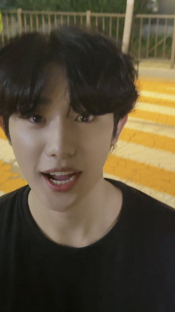 Il0V33O's tweet photo. 너왤케겸둥둥 https://t.co/8ct9Im5J7F