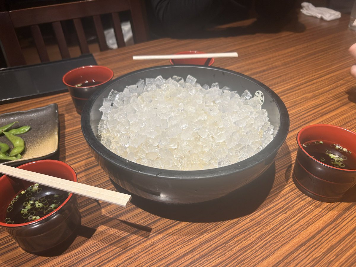 mochio_writer's tweet photo. 昨日今日と福岡に行ってきました！

もつ鍋、締めはちゃんぽん🍜
とんこつラーメン🍜
ラーソーメン🍜
うどん🍲

食事は、ほぼ麺類でした笑

ライター業はほぼ出来なかったので、今から少しだけ作業します🙌 https://t.co/nYNZIACeOf
