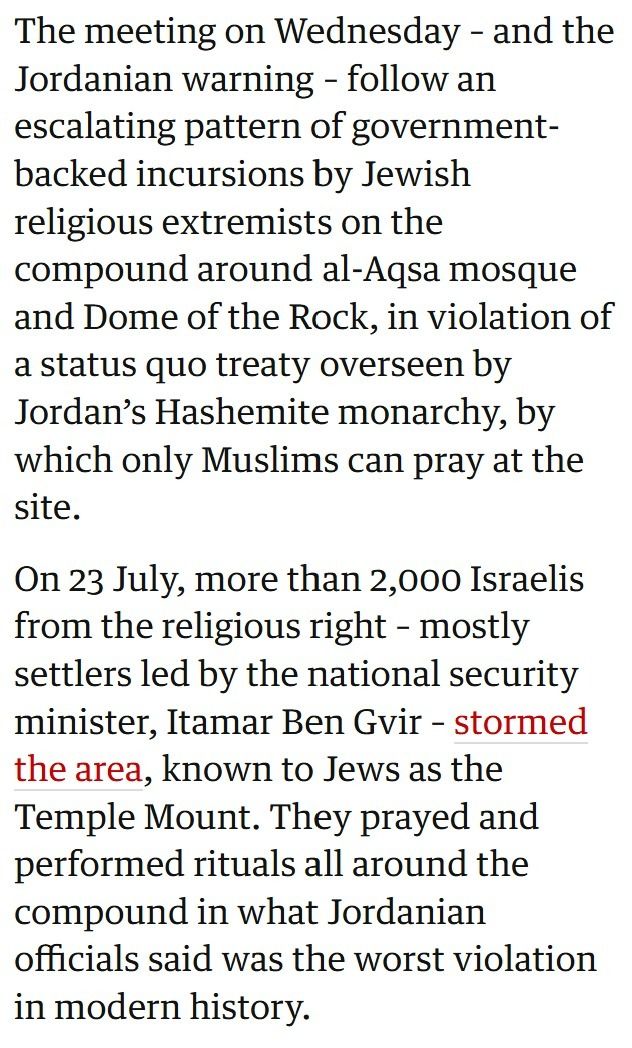 HonestReporting's tweet photo. 2/ From the headline down, The Guardian minimizes the Jewish connection to the Temple Mount and demonizes those who honor this connection:

🛑 The holiest site in Judaism becomes "Jerusalem's most important Muslim religious site."
The "Temple Mount" is briefly referenced with no explanation for why it holds this title (hint: it was the historic site of two Jewish temples)

🛑 Jews visiting the Temple Mount on the saddest day of the Jewish calendar (which commemorates the destruction of the two temples) are described as having "stormed the area" and having "performed rituals." 
Who wrote this, the Hamas press office?

🛑 Of course, Jews cannot visit their holiest site without being described as "Jewish religious extremists." Disgusting.