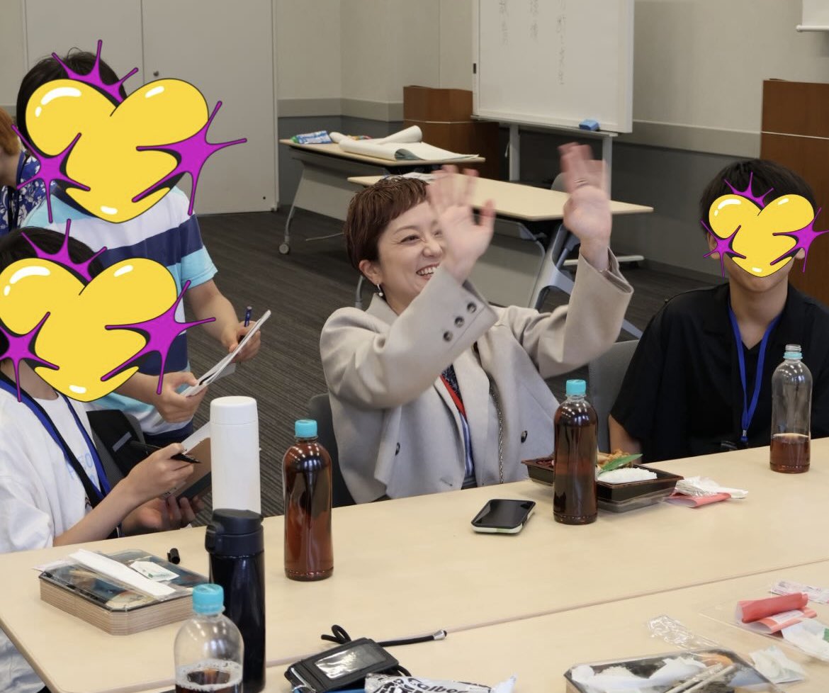 fumiyo_fukuoka's tweet photo. あああ、かわいい🩷
#傍聴席を子どもたちで埋め尽くせ
#子ども国会
#子どもを大切にする社会 https://t.co/XNMqAN9uUD