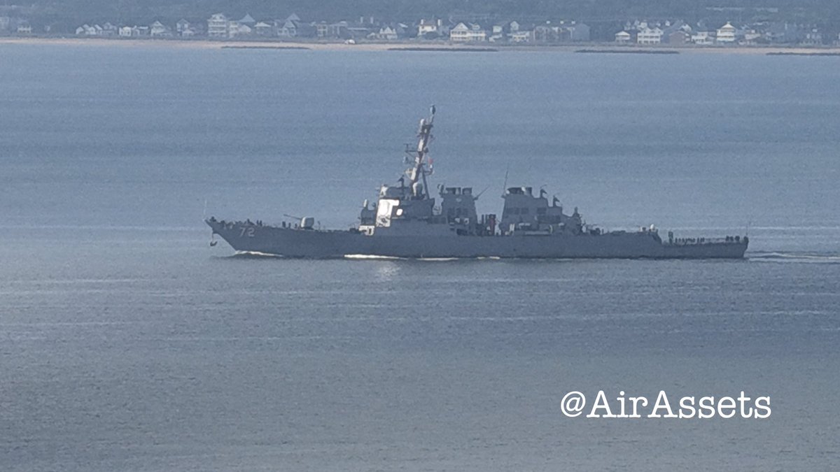 AirAssets's tweet photo. 0830 5 August 2026 the USS Mahan DDG-72 an Arleigh Burke class guided missile destroyer departed Naval Station Norfolk outbound for sea with a 688 class Los Angeles nuclear attack submarine behind her that just did a quick flip /personnel transfer
#ddg72 #ussmahan #688class #LosAngelesAttackSub #submarine