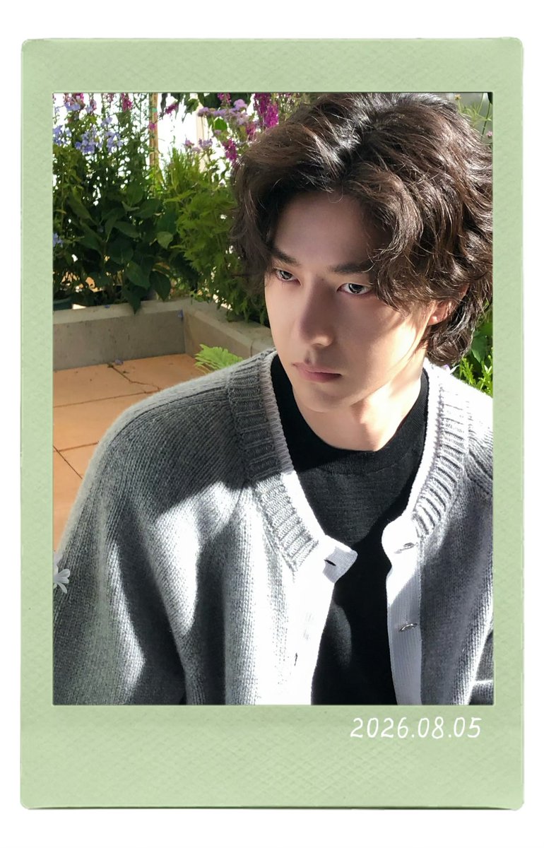 yiboglobal1's tweet photo. YIBO-OFFICIAL weibo

"Settled among the greenery, stretching toward the light and swaying gently with the breeze.

Happy 29th Birthday to #WangYibo  💚

Yibo 29th Birthday
#WangYibo_29Birthday https://t.co/3KLwKO3s9S