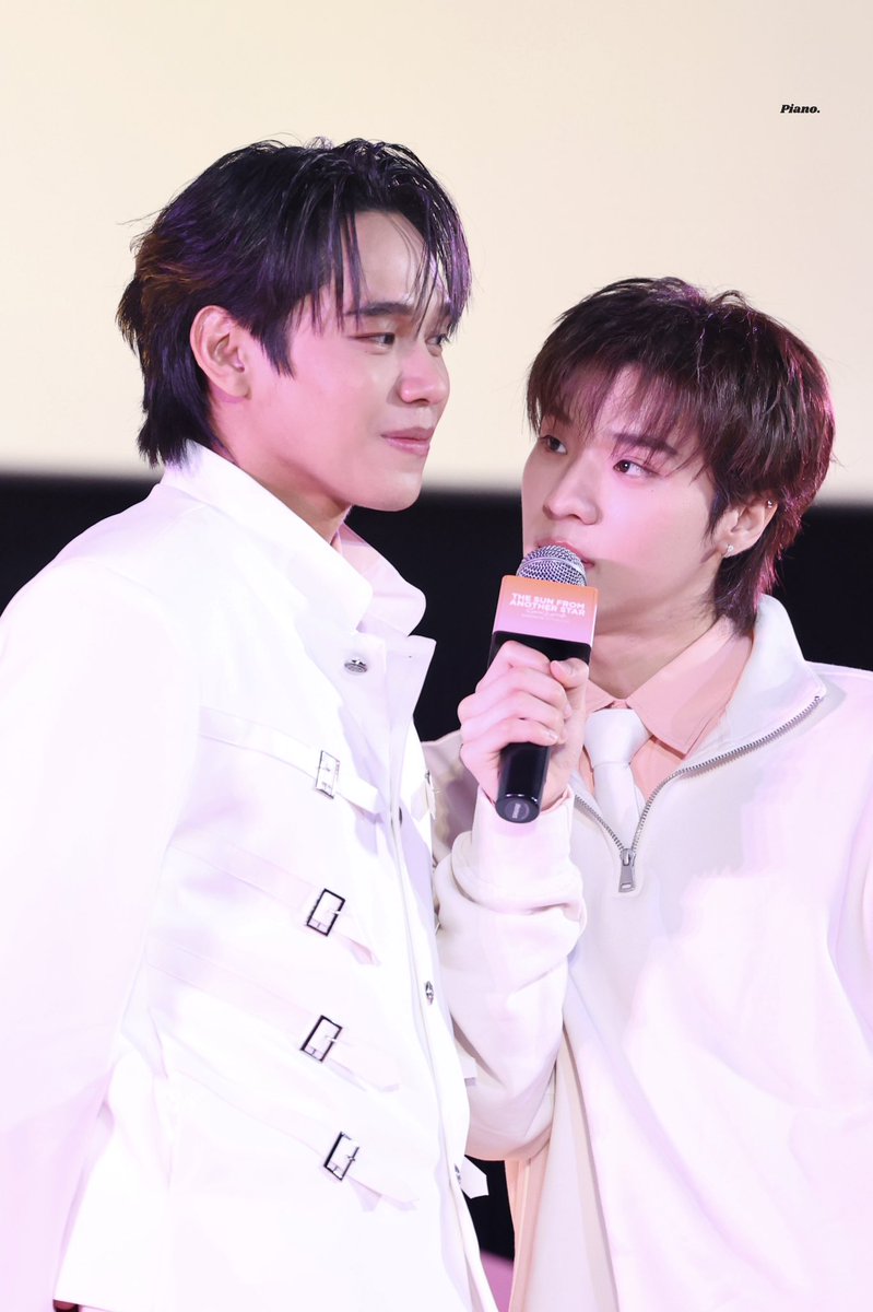 piano_error's tweet photo. 🫣

SPECIAL MOMENT ARTHITDAOTOK

#TheSunFromAnotherStarSpecialEpisode
#TheSunFromAnotherStarPresentedbyHONAHLEE
#ngernoat https://t.co/l0QCMtn6eG