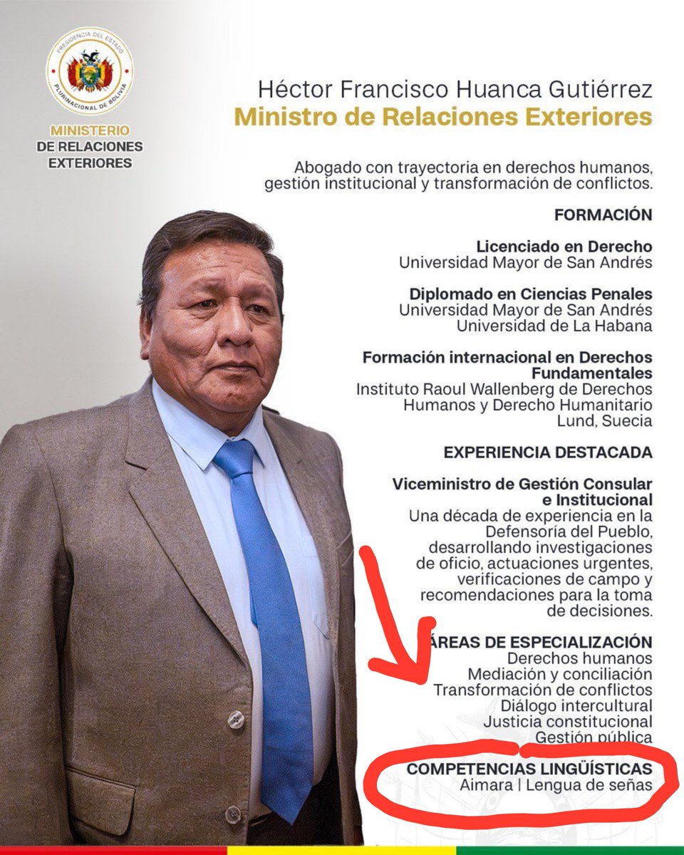 asaoyvino's tweet photo. El canciller no habla inglés, pero sabe aymara y lenguaje de señas.

Es joda esto. https://t.co/AgfbWDVq2U