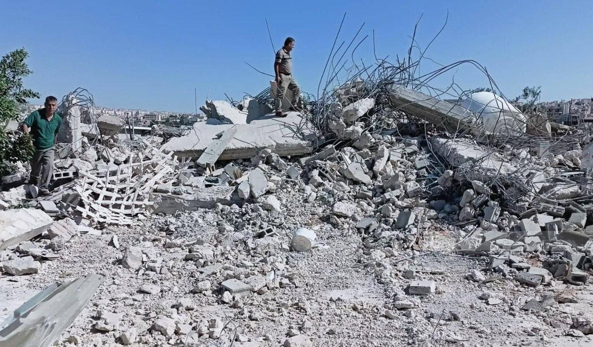 QudsNen's tweet photo. Israeli occupation forces raze Palestinian homes, east of Bethlehem https://t.co/iyQ9bcPogF