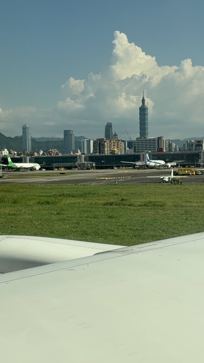 papa_beginner_2's tweet photo. どこに来たでしょうか？✈️
リプで最初に正解した方にスタバのドリチケプレゼント！🧋 https://t.co/QE7sIZ2v1U