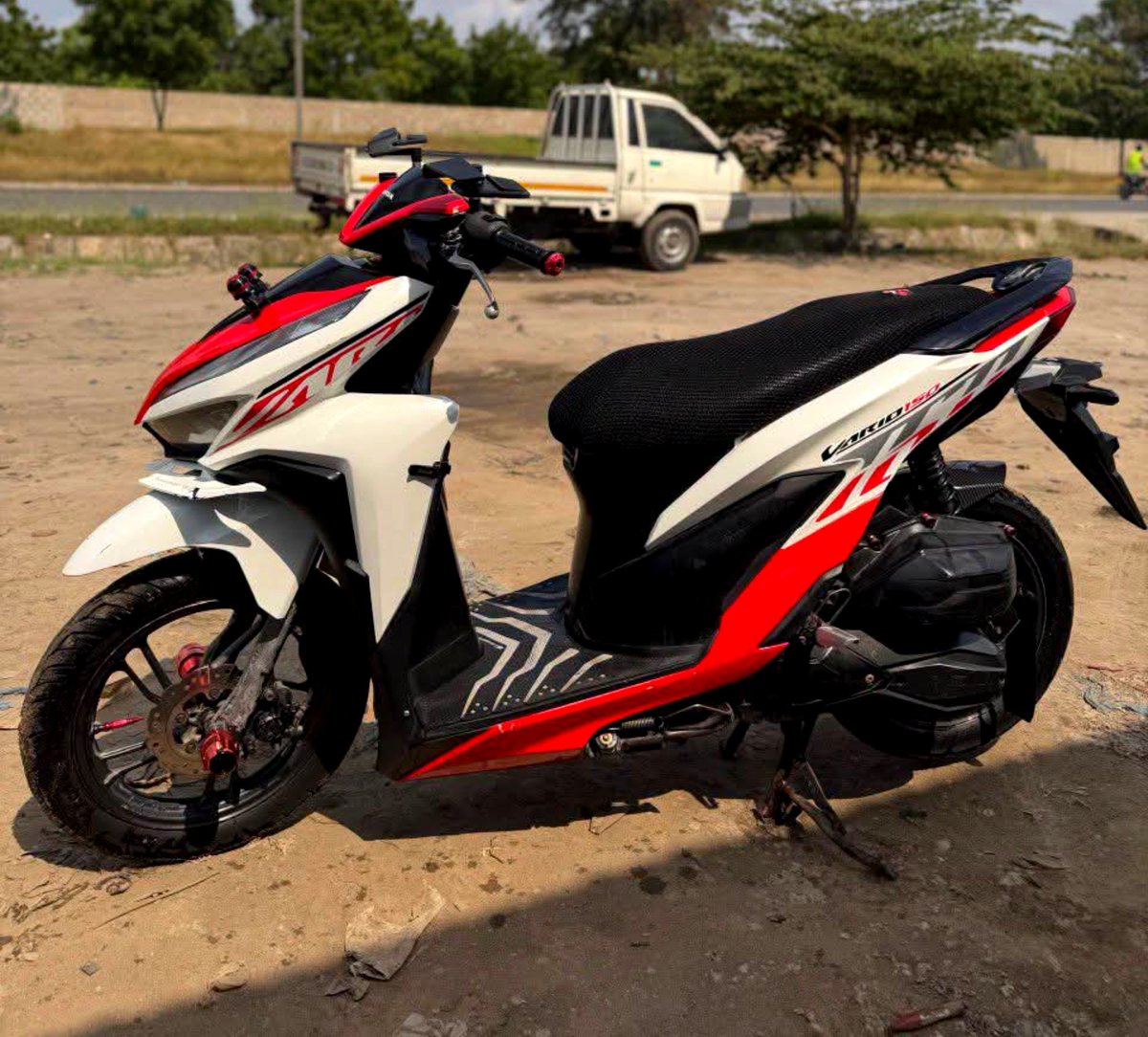 Eng_Matarra's tweet photo. #Tshs 4,300,000/=

HONDA VARIO 150🔥🔥

REG" #Mpya kabisa

▪️Cc 150
▪️Gear -5 Auto
▪️Starter inapiga
▪️Engine Haijaguswa
▪️Imetunzwa vizuri sana
▪️Full Documents ✅️

IPO DAR (Mikoani Tunasafirisha)

CALL/WHATSAPP-0719542184 https://t.co/24CiIWJcfP