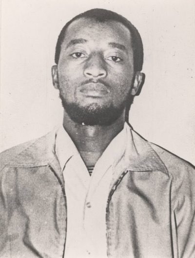 50YearsAgoLive's tweet photo. South African black activist Mapetla Mohapi, who was detained earlier this year, is found strangled with a pair of jeans in his jail cell. 

Authorities claim it was suicide. https://t.co/OhjRDMhQxR