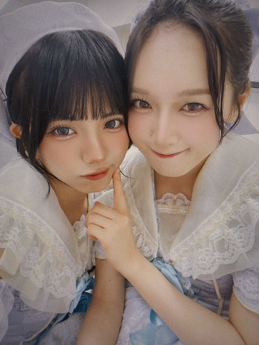 leona_KLM0627's tweet photo. 前髪上げてるゆちが可愛すぎて選べなくて聞いたら"ぜんぶ"らしいので全部使わせていただきます😌🩵

前髪なしがおねいさんすぎて大好きです。
いつかれおなもやりたいです。
世界のみんな大好きおやすみ
 #カワラボメイツ  #中森玲緒奈 https://t.co/tFOiTBkqwE