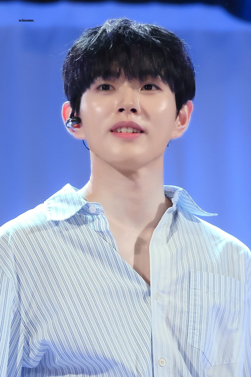 winsome0108's tweet photo. 260729 찬여름 #이병찬 💛💙 https://t.co/UK4P5RiFUz