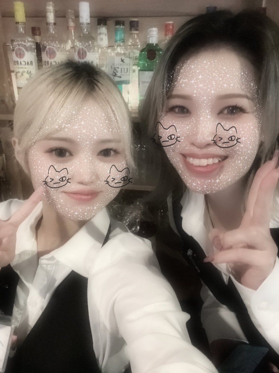 eclair_0617's tweet photo. こんばんは‼️
Eclair日本橋店
ただいまお席すぐご案内可能です🙆‍♀️

合言葉「ジョニーデ��プ」で
ワンチャージサービス！？

皆様ご来店お待ちしております🙇🏻‍♀️

 #大阪日本橋  #裏なんば  #ダーツ https://t.co/oJUBi6LElu