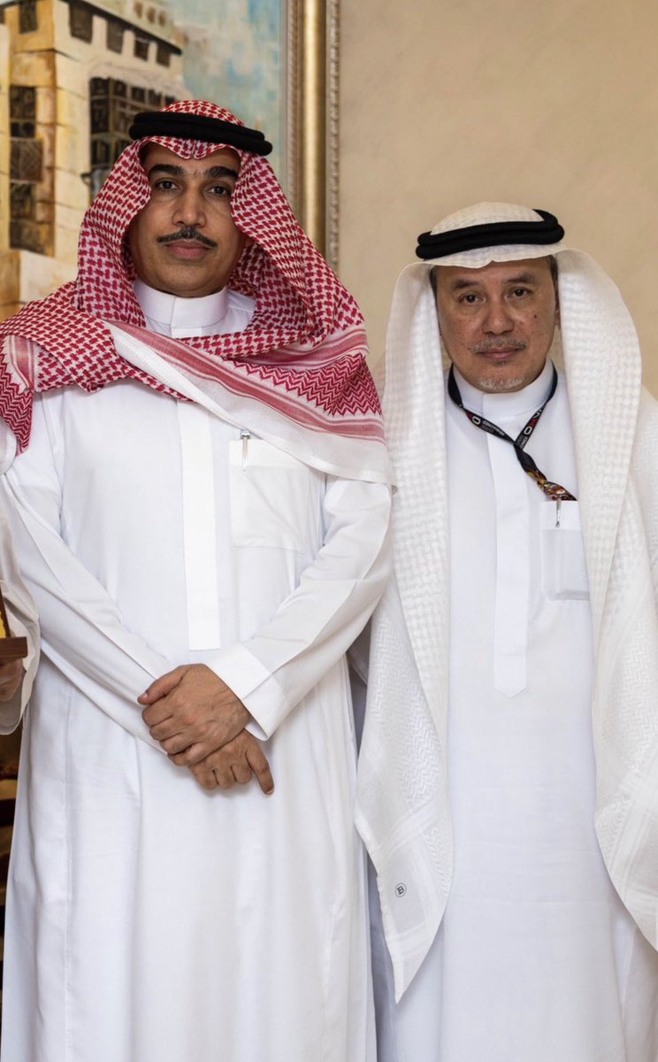 lamf0n's tweet photo. القوي الأمين

حاتم خيمي هو الأكثر شعبية بين جماهير الأندية حسب المشاهد، وهو رجل المرحلة المنتظر، ورغم تواضعه الجم إلا أنه صاحب شخصية قوية عند اللزوم، وصاحب قرار، وصاحب رؤية، يضع المصلحة العامة قبل كل شيء، ولا يخشى في الله لومة لائم.

هذا هو حاتم خيمي الذي عرفته

#حاتم_خيمي_أملنا https://t.co/ijudUlMYrP