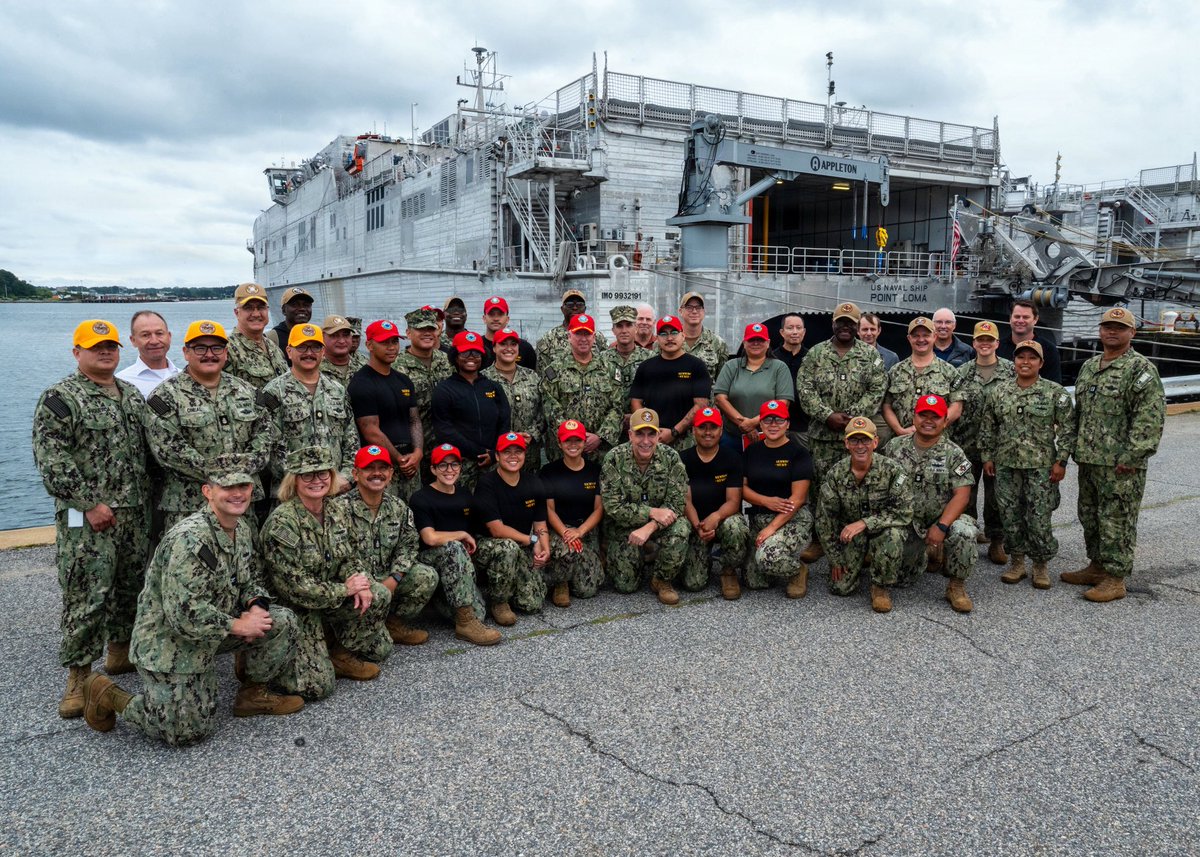 US2ndFleet's tweet photo. Milestones in Medicine!
Navy Medicine achieved two historic milestones aboard the USNS Point Loma (T-EPF 15), conducting the first Operational Readiness Evaluation (ORE) of an Expeditionary Medical Unit (EMU) and the first afloat ORE for a Navy expeditionary medical team!
#C2f https://t.co/IYLhIB5VcL