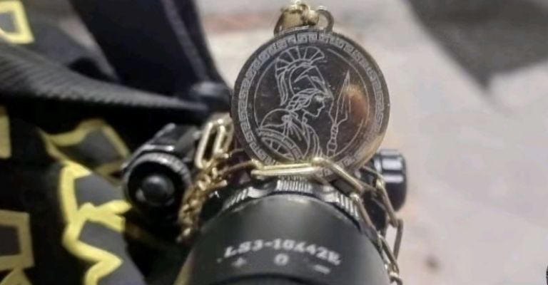 latimvulgare's tweet photo. o que será que o traficante helenista devoto de athena achou do filme a odisséia https://t.co/EHJ1kOY7gN