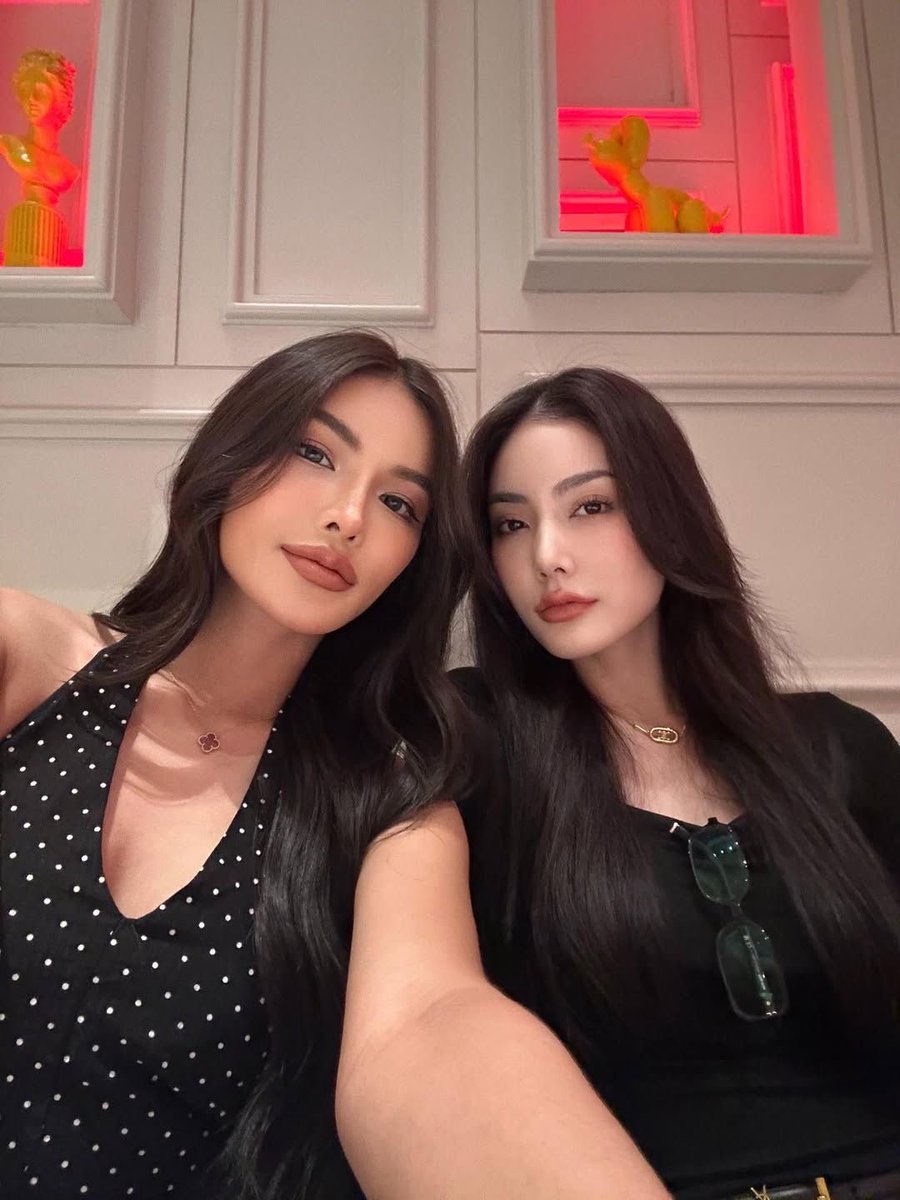 ThaiGLoversArg's tweet photo. Esta serie promete mucho romance, tensión y una química que no se puede negar.

¿Están tan ansiosas como yo?

#girlslove #gl #meenababe #wlw #glseries https://t.co/kJMyWNyorH