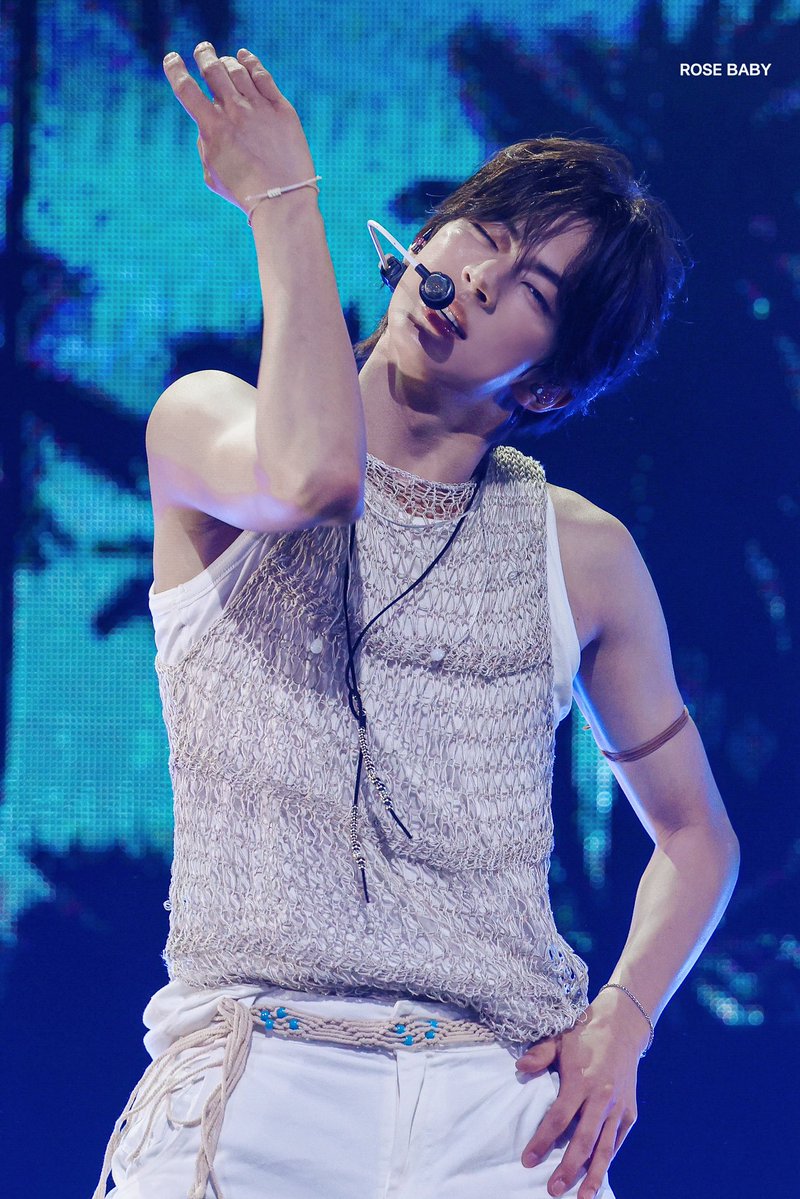 ROSEBABYDH tweet picture