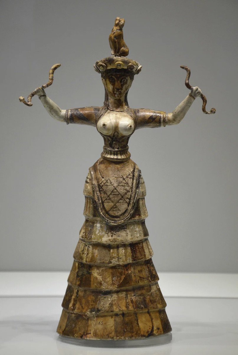 helencftroy's tweet photo. bronze age (minoan and mycenaean) fashion https://t.co/HPxQ8mIQg5