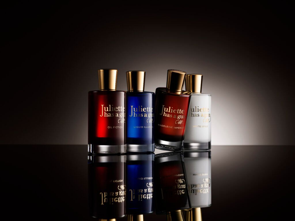 luxsure's tweet photo. Avec la Bold Collection, @JulietteHasaGun pousse plus loin son univers olfactif. Quatre fragrances, quatre personnalités, une même envie : laisser une empreinte durable.
#Luxsure #JulietteHasAGun #BoldCollection
https://t.co/JYxrM99fYA https://t.co/JvJoPkRzxb