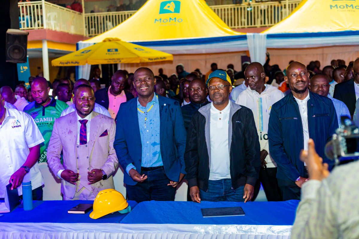 meyveis21's tweet photo. He encouraged the riders to get mtn lines and get their merchant codes because #CodeYoMaaliYo
He also urged to use this system to save up some money on their momo wallets ๐ค
#ThePowerOfMoMo https://t.co/tFXXNsPpuM
