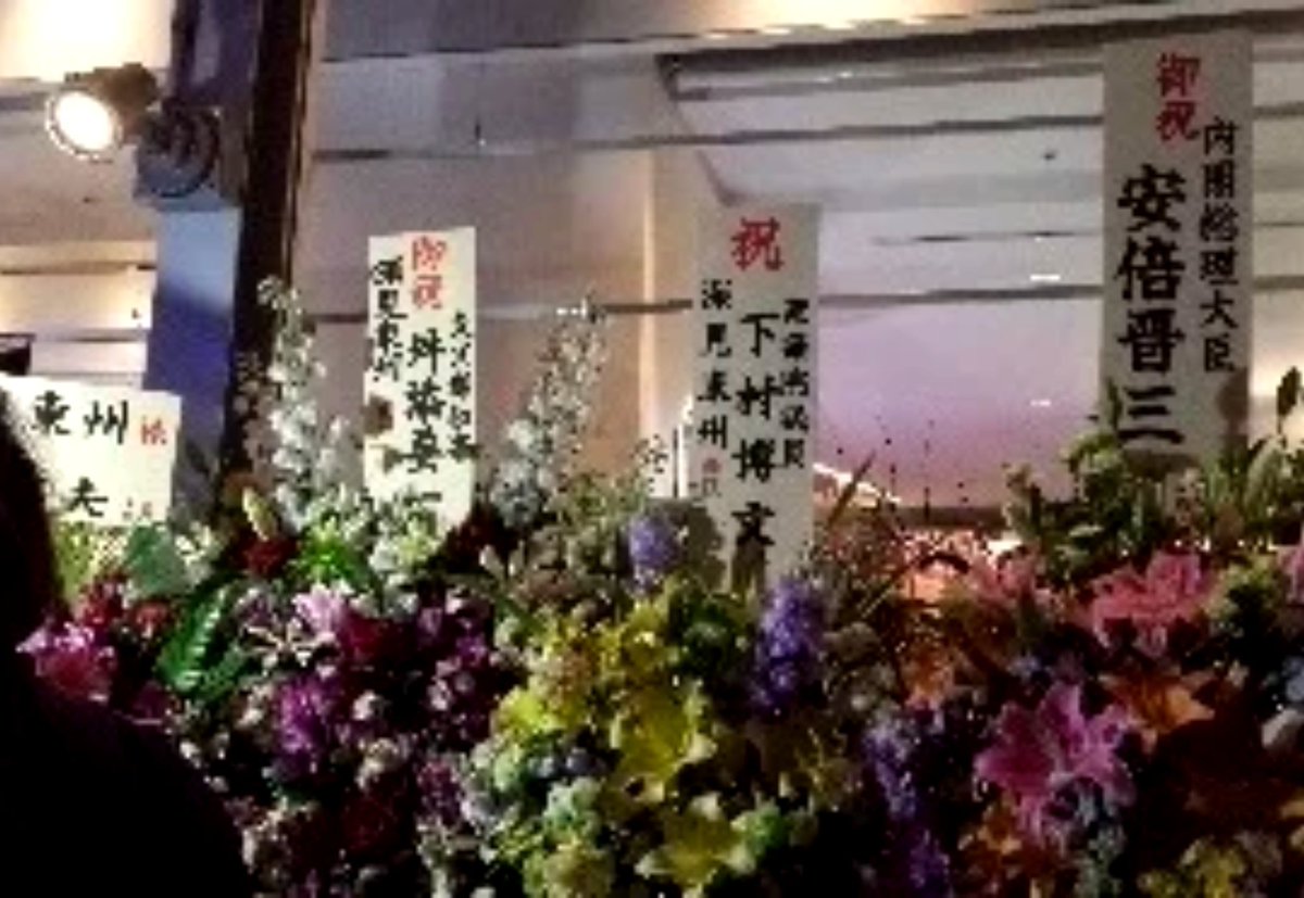 ginga_tajiri's tweet photo. ガラケーの写真復活させたら意味わからんものが出てきて楽しい✌ https://t.co/LUqYiNwnMH