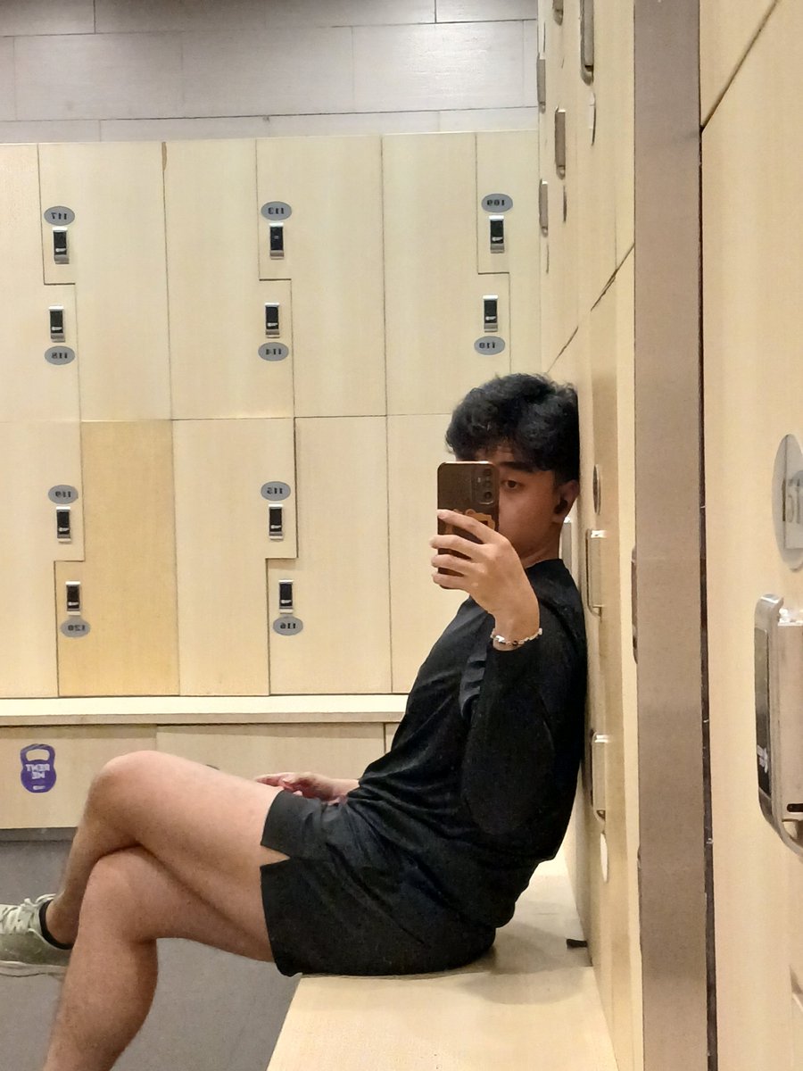 kurchitswangdee's tweet photo. terlalu rutin gym juga keliatan bgt stressnya 🤯 https://t.co/VzehNHj4tk