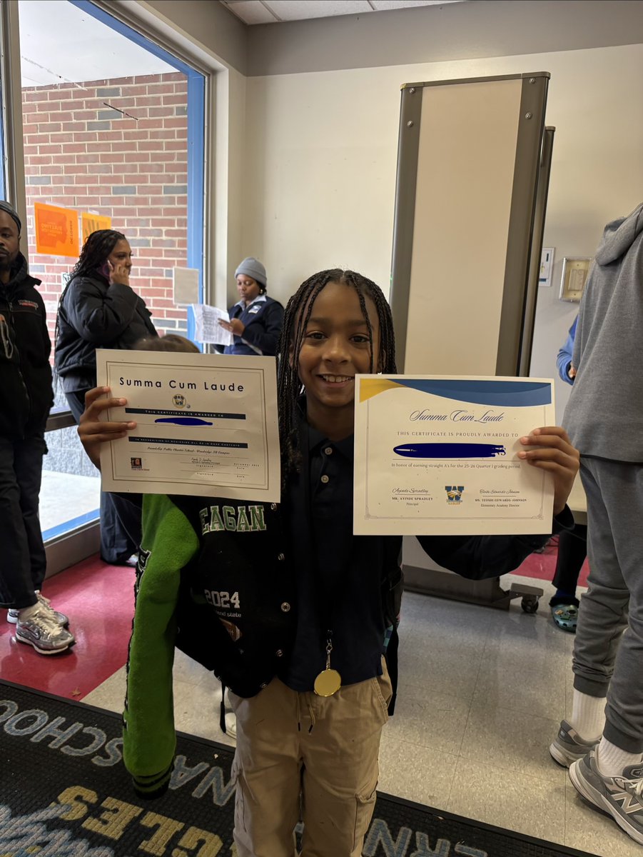 msmvivar's tweet photo. Nothing says Progress like seeing my students recognized for their hard work! Celebrating these amazing People today and every day. We are so proud of our award winners! #Journeyto30 #FriendshipJourneyto30 #OneFriendship #AspireMore #FPCSWD @FPCS_Woodridge @FriendshipPCS https://t.co/U4HzDVFJS4